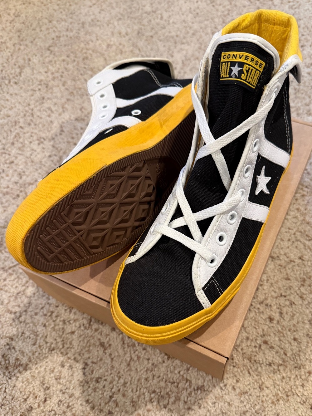 Converse Street Hockey Phil Esposito Reissue Bruins High Tops 1U237 Men’s 8.5